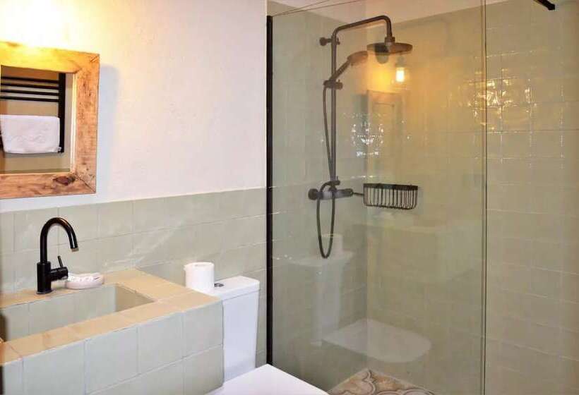 بنسيون Torre Bertrana By Duquessa Hotel Collection