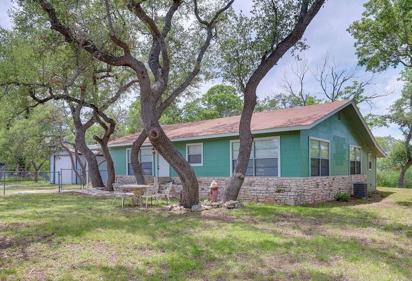Pet Friendly Canyon Lake Home   2 Mi To Beach!