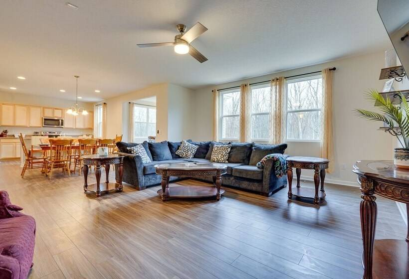25 Mi To Columbus: Pet Friendly Family Home!