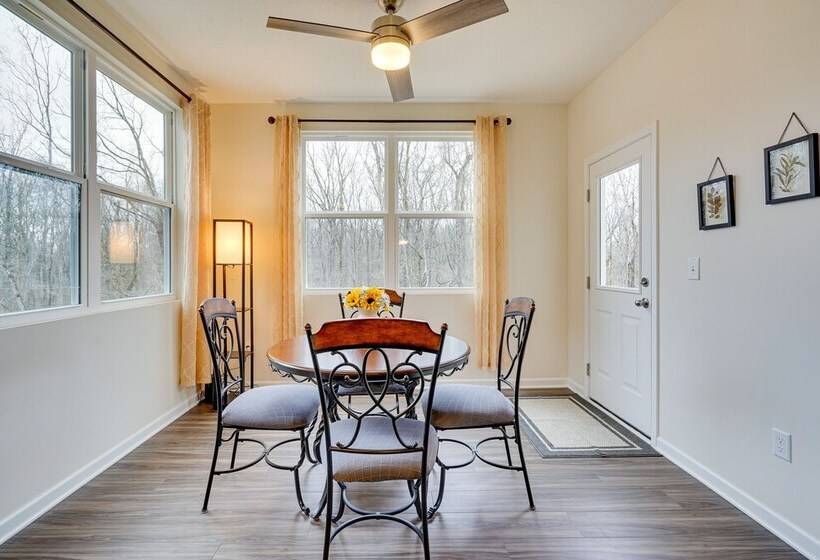 25 Mi To Columbus: Pet Friendly Family Home!