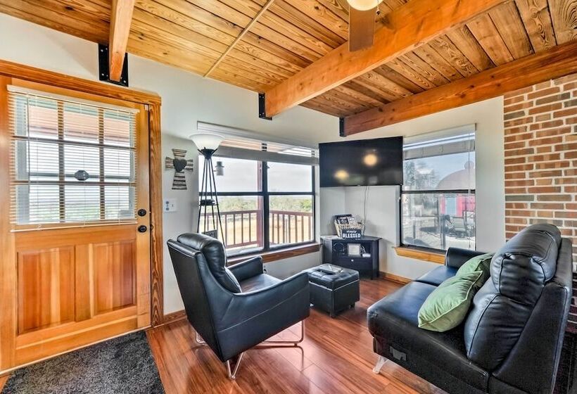 Pet Friendly Fredericksburg Cabin W/ Lovely Views