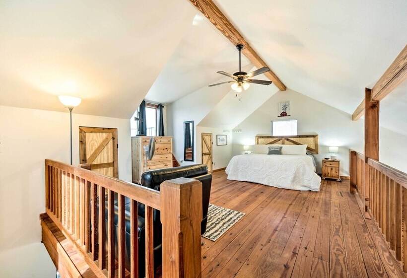 Pet Friendly Fredericksburg Cabin W/ Lovely Views