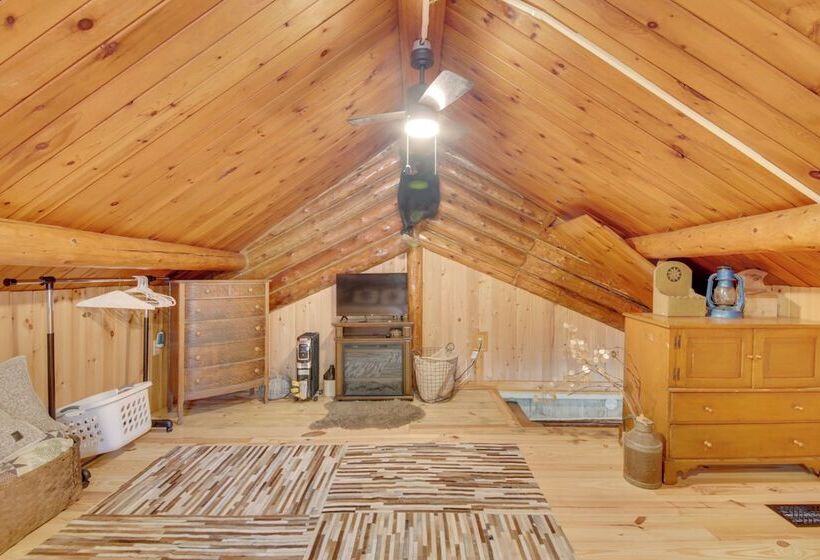 Unique Maine Log Cabin W/ Trout Ponds & Sauna!