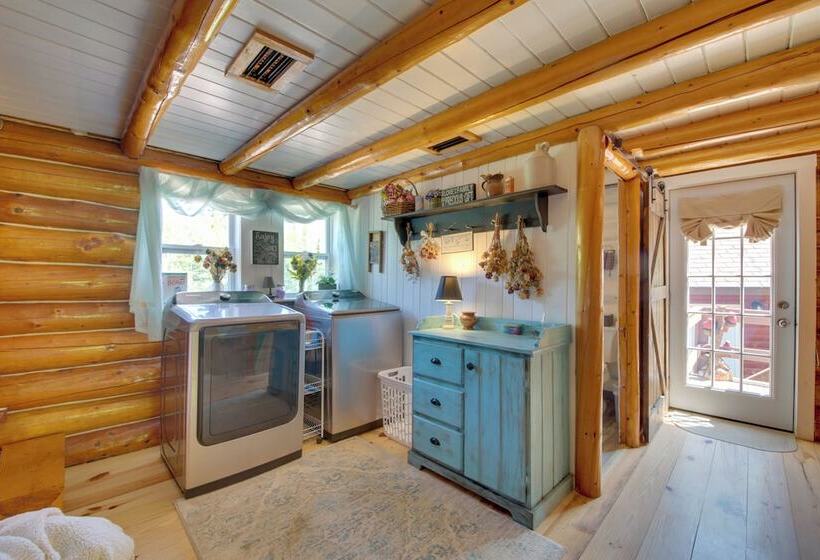 Unique Maine Log Cabin W/ Trout Ponds & Sauna!