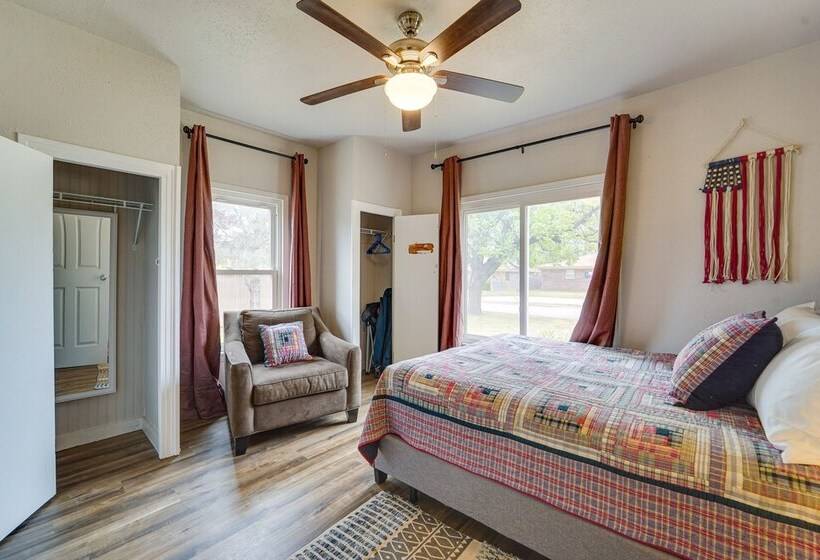 Pet Friendly North Texas Home W/ Spacious Yard!