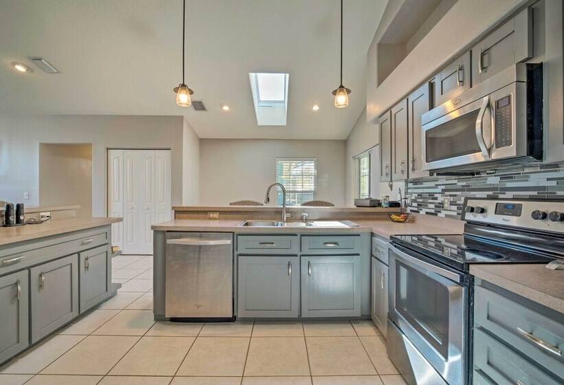 Pet Friendly Ocala Vacation Home W/ Pool!