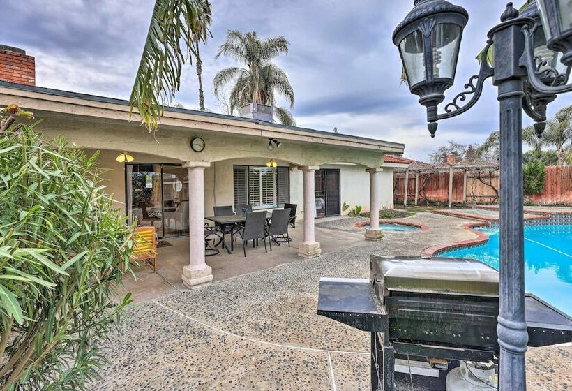 Petfriendly  Hygge Home  W/ Outdoor Pool!