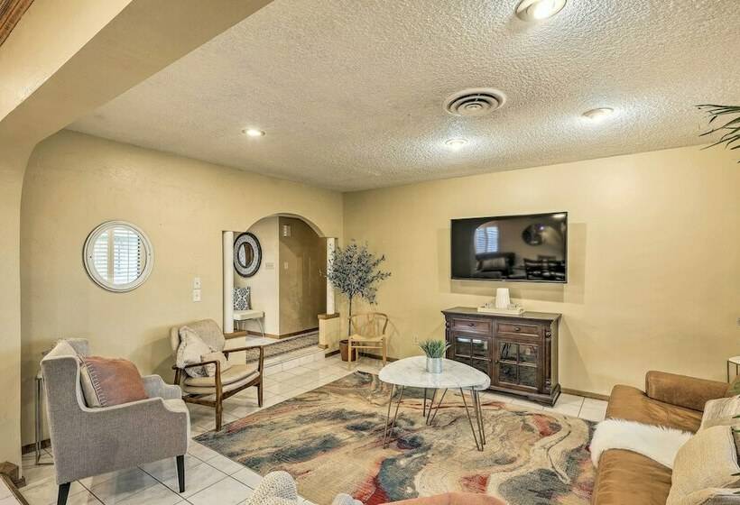 Petfriendly  Hygge Home  W/ Outdoor Pool!