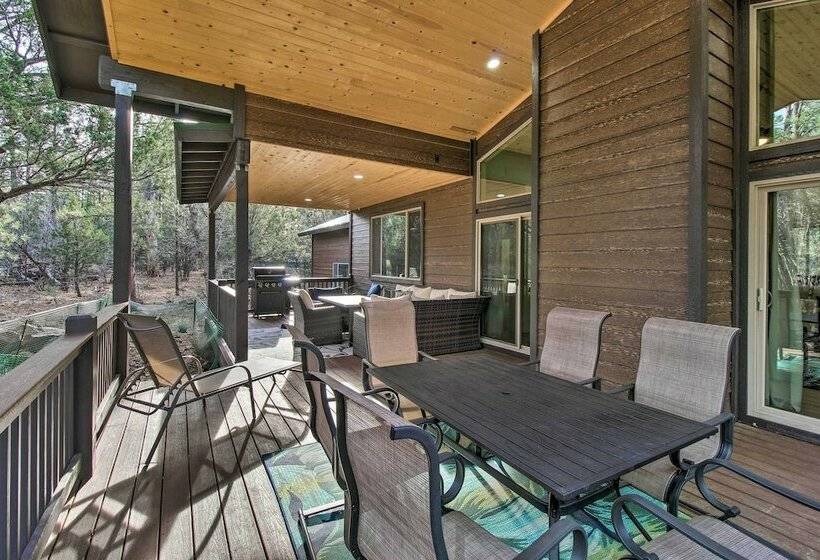 Pinetoplakeside Cabin: Walk To Stables!