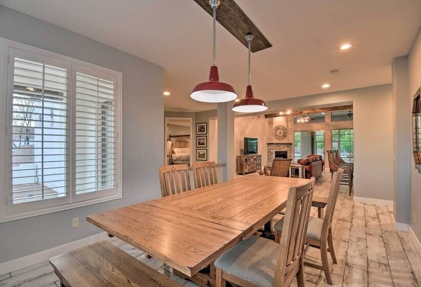 Luxe Phoenix Home: Desert Butte View & Heated Pool