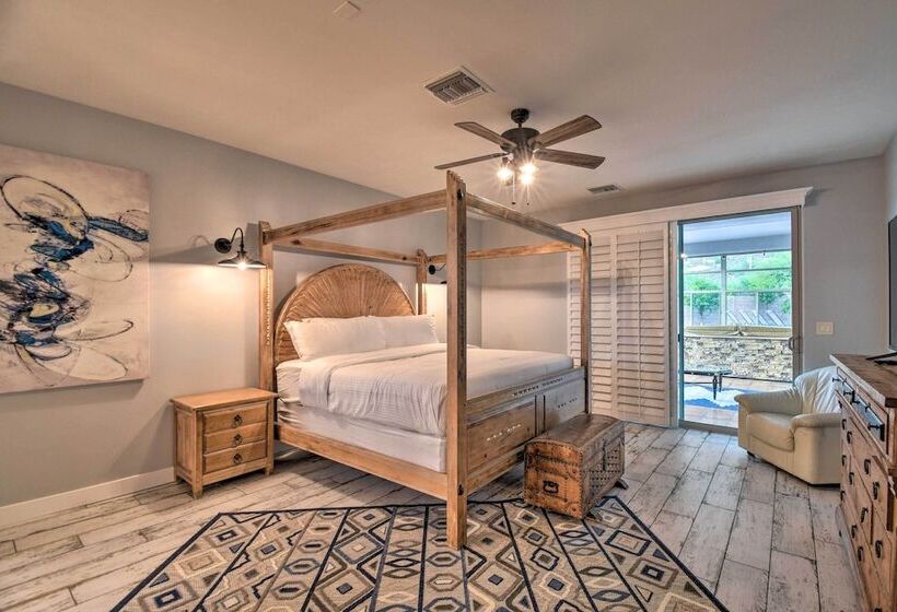 Luxe Phoenix Home: Desert Butte View & Heated Pool
