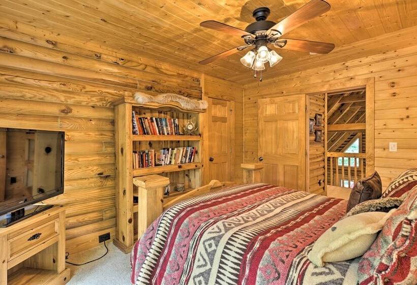 Purlear Luxury, Spacious Log Cabin W/ Mtn Views!