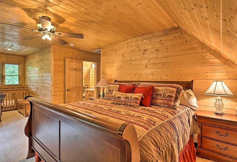 Purlear Luxury, Spacious Log Cabin W/ Mtn Views!