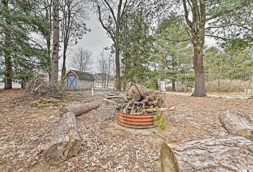 Quaint Frederic Home: Ski, Boat + Hike Nearby