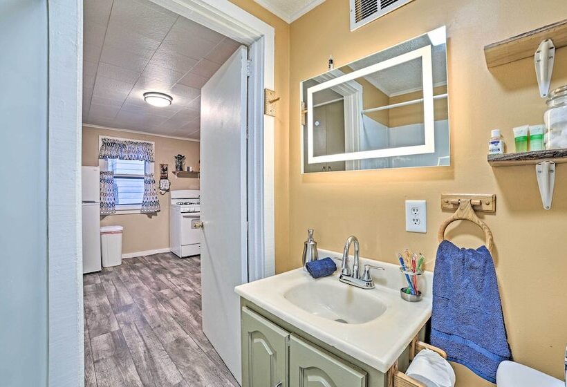 Quaint Frederic Home: Ski, Boat + Hike Nearby