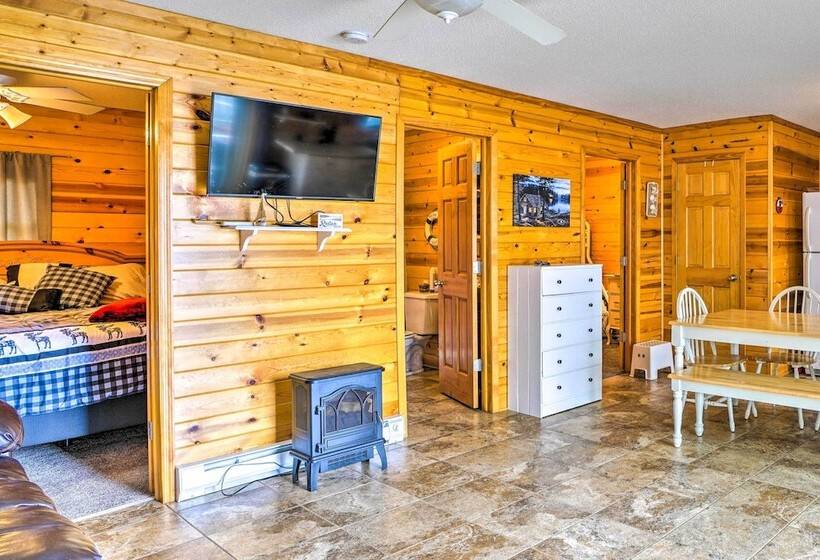 Quaint Lake Jefferson Cabin W/ Deck & Gas Grill!