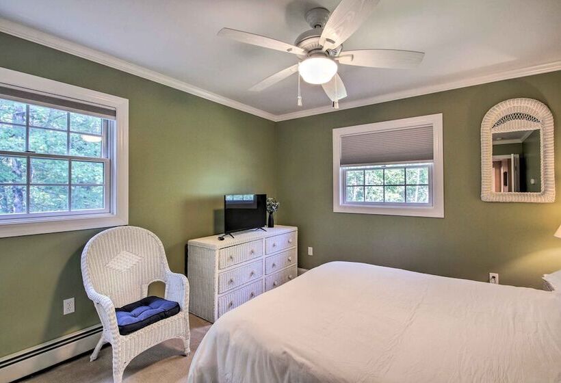 Readfield Retreat W/ Lake Maranacook Views!