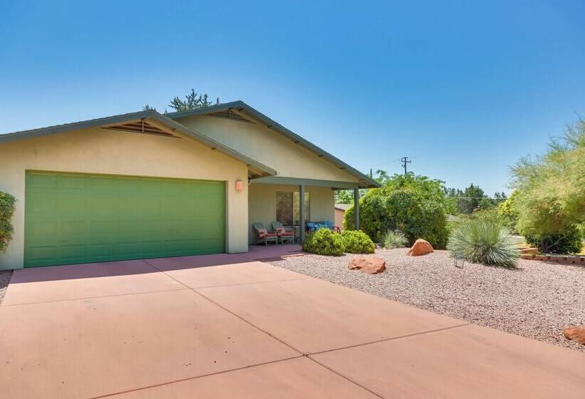 Red Rock Retreat W/ Patio: 3 Mi To Downtown Sedona