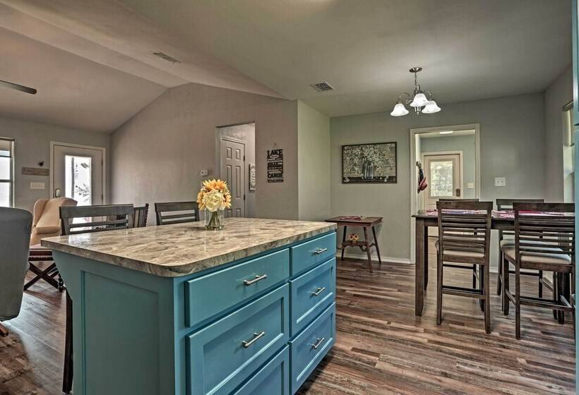 Relaxing Texas Getaway, 1 Mile To Boat Ramp!