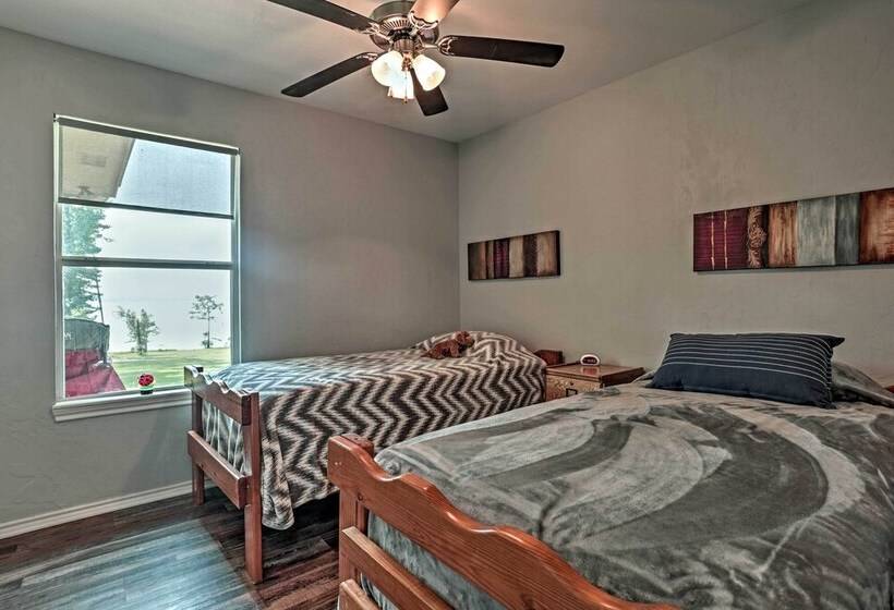 Relaxing Texas Getaway, 1 Mile To Boat Ramp!