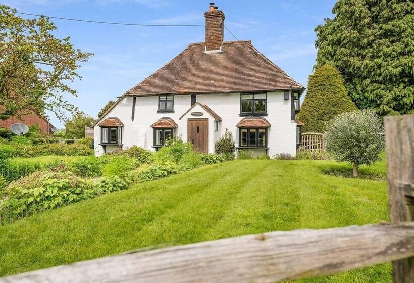 إقامة Charming, Dog Friendly Countryside Retreat