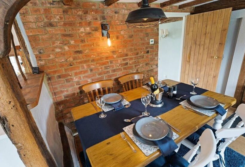레지던스 Charming, Dog Friendly Countryside Retreat