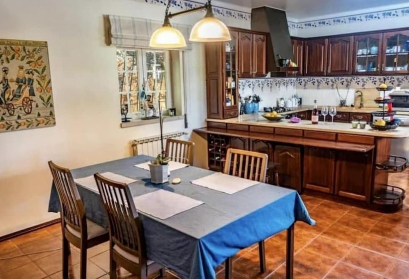 إقامة Fantastic House, Swimmingpool, Jacuzzi, Horses