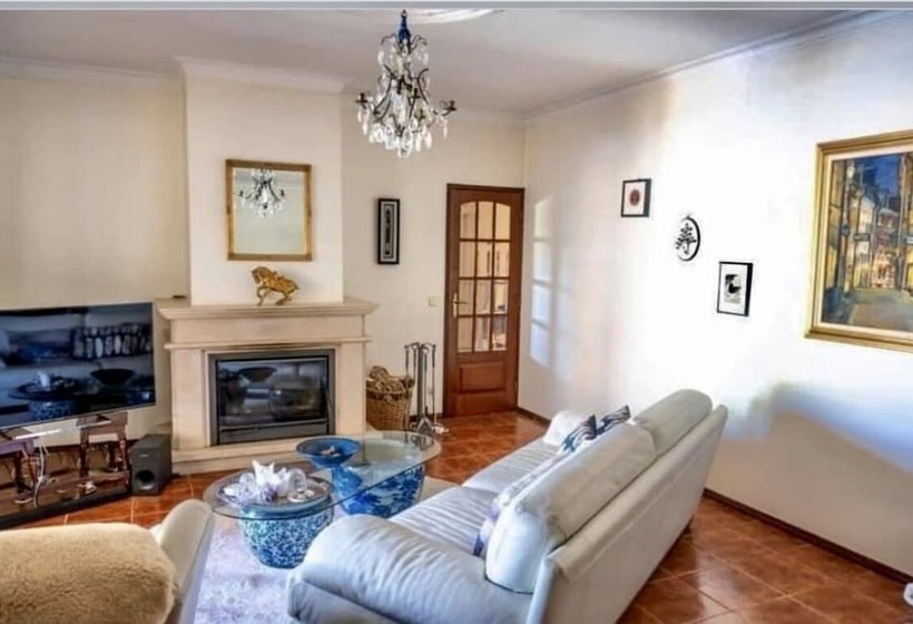 إقامة Fantastic House, Swimmingpool, Jacuzzi, Horses