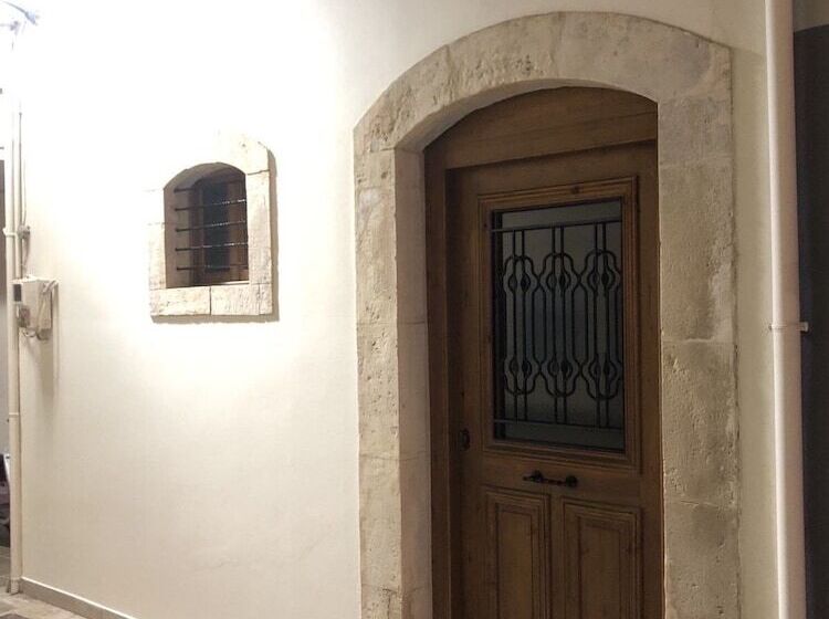 レジデンス Maisonette Nineta In The Heart Of The City