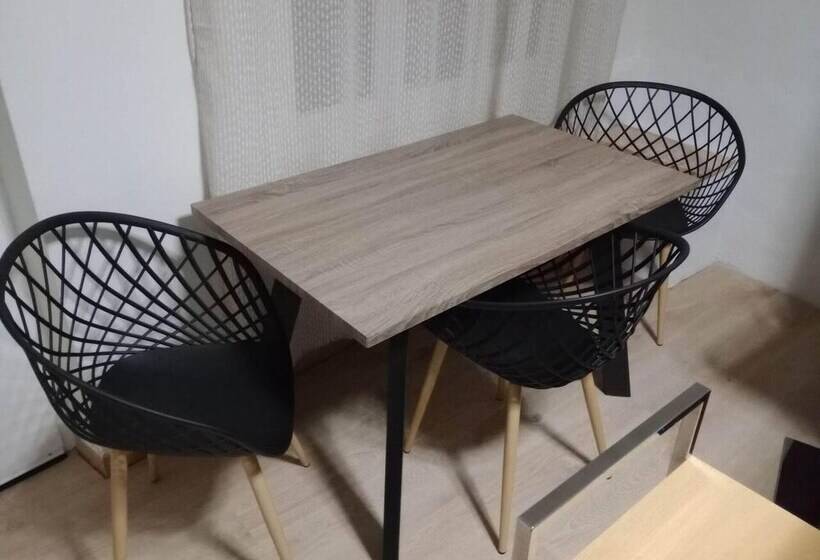 اقامتگاه Nefeli House Syros