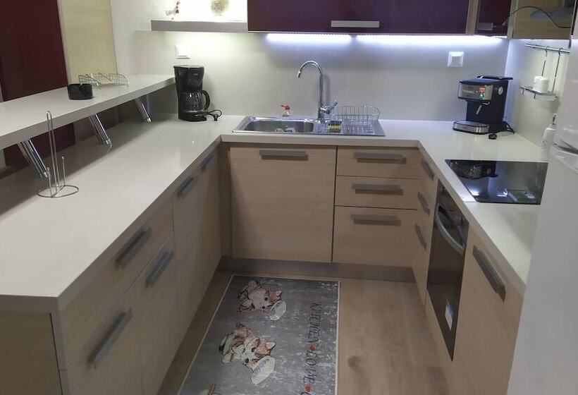 اقامتگاه Nefeli House Syros