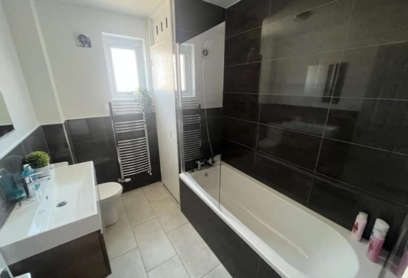 レジデンス Remarkable 3 Bed House In Cambridge