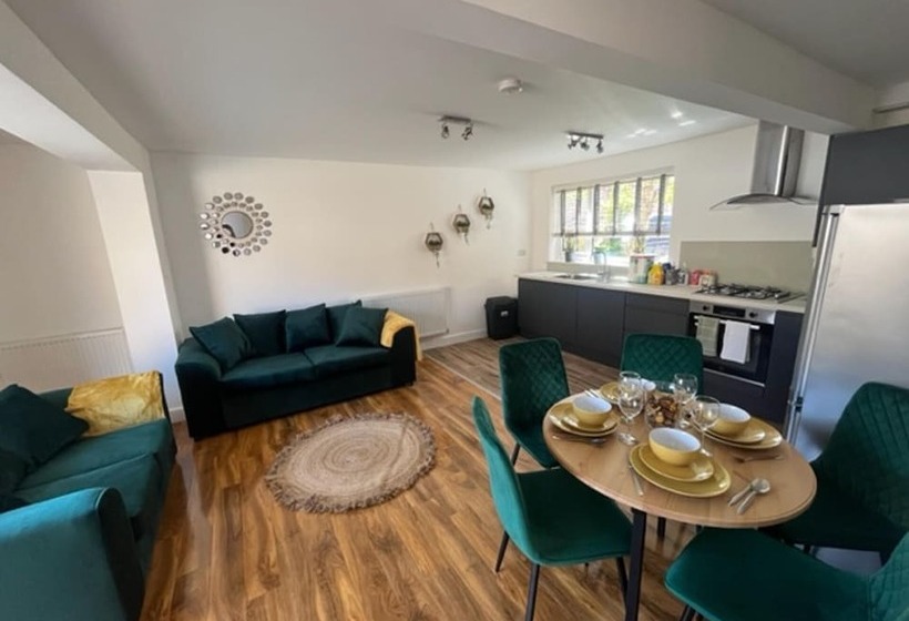 レジデンス Remarkable 3 Bed House In Cambridge