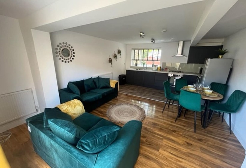 レジデンス Remarkable 3 Bed House In Cambridge