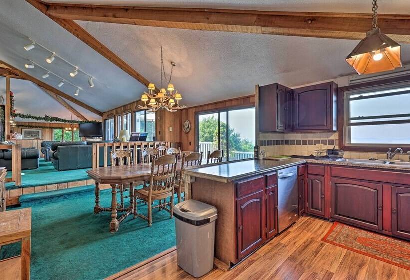 Retro Beech Mountain Home   2 Mi To Skiing!