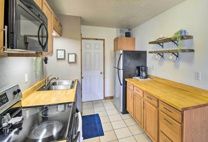 Riverfront Dixon, Illinois, Vacation Rental!