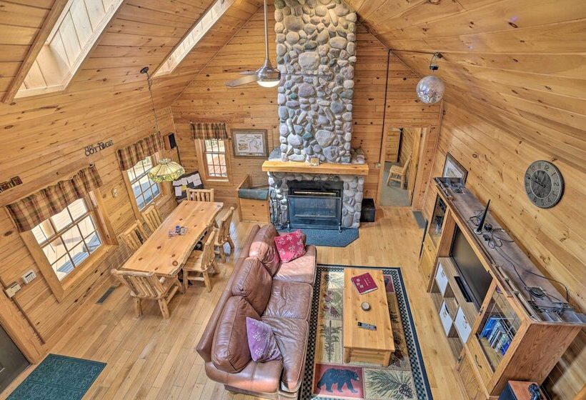 Riverfront Lewiston Cabin W/ Stone Fireplace!