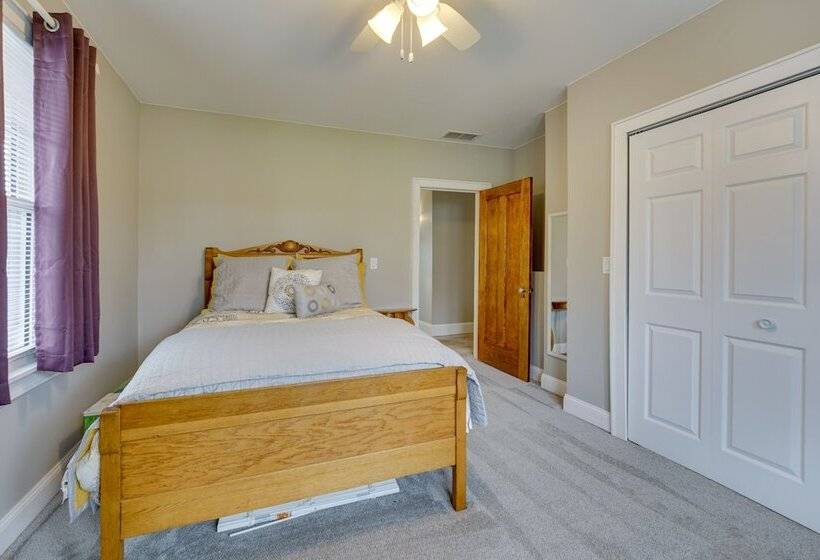 Riverfront St Clair Home Walk To Downtown!