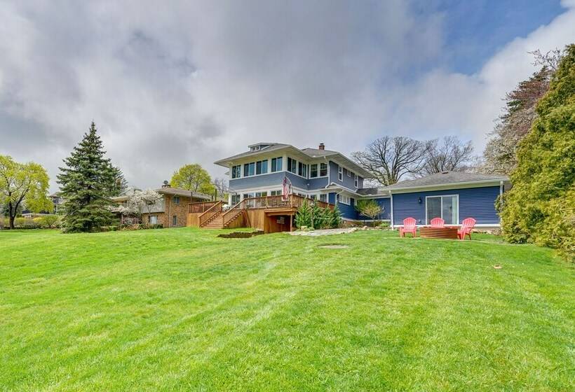 Riverfront St Clair Home Walk To Downtown!