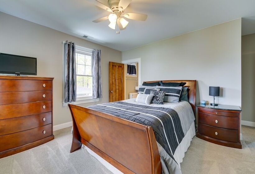 Riverfront St Clair Home Walk To Downtown!