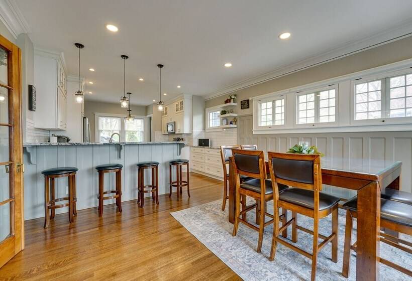 Riverfront St Clair Home Walk To Downtown!