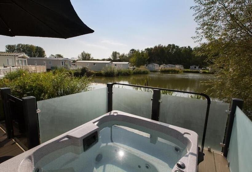 Rosedale Lakeside Lodge