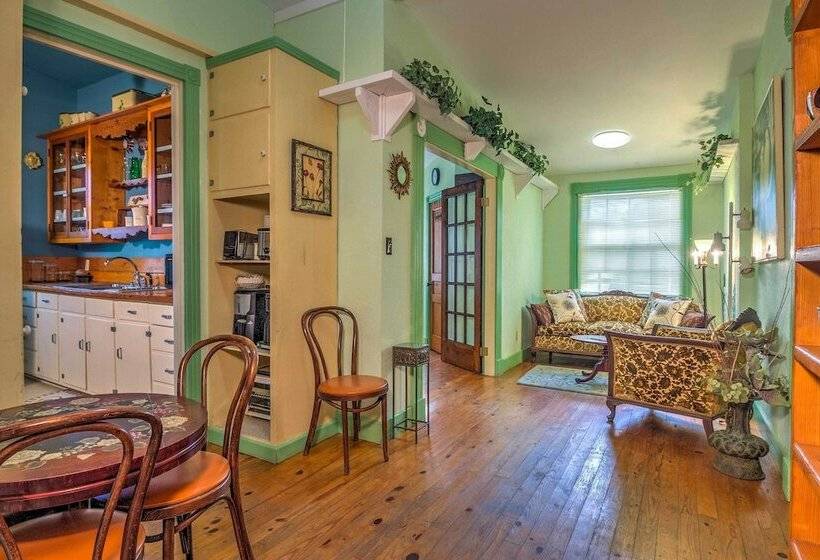 Russellville House W/ Garden   Walk To Main Street