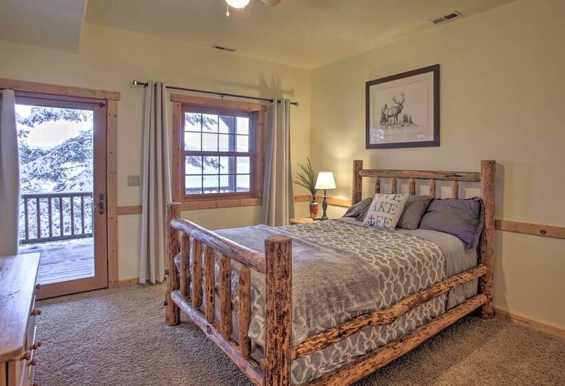 Rustic Gotham Bay Cabin On Lake Coeur D Alene