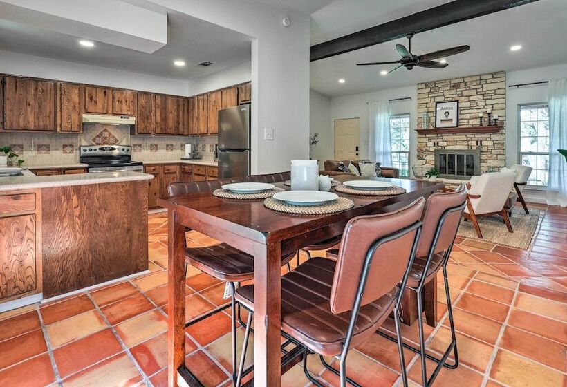 San Marcos Vacation Rental: 4 Miles To Downtown!