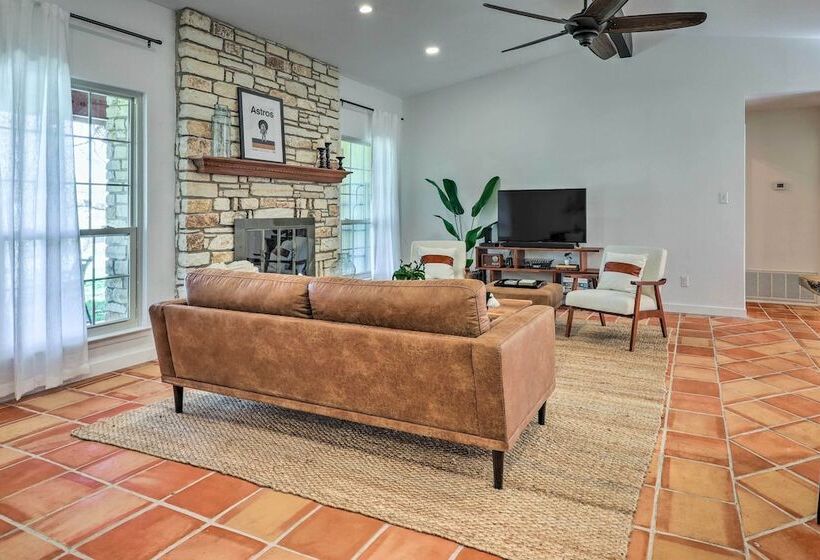 San Marcos Vacation Rental: 4 Miles To Downtown!