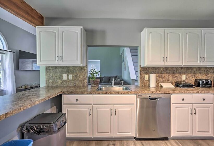 Scotron Home W/game Room   5 Miles To Skiing!