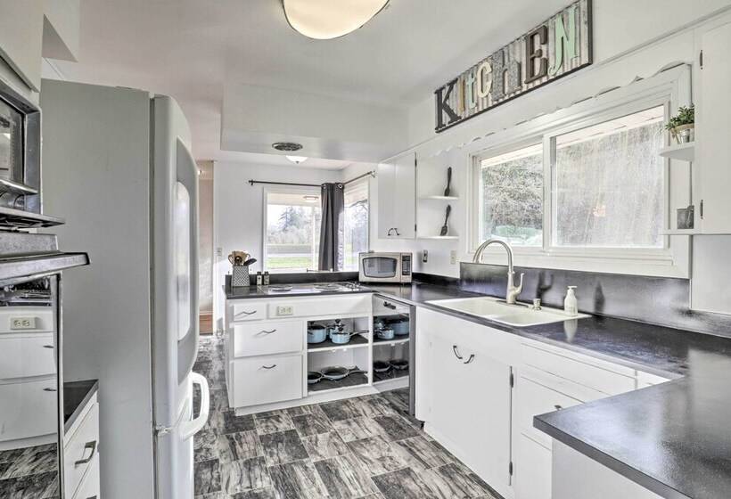 Secluded Albany Escape, Pet Friendly W/ Fee