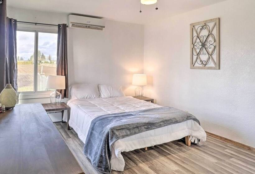 Secluded Albany Escape, Pet Friendly W/ Fee