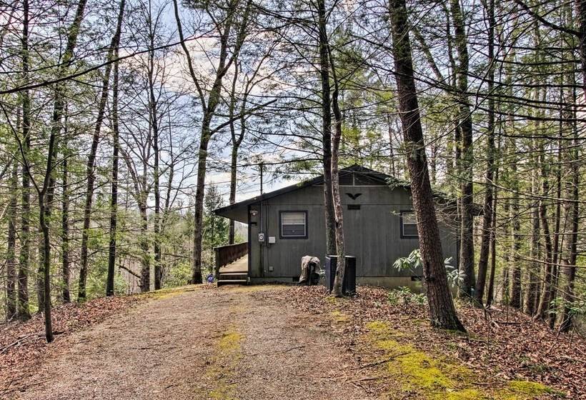 Quiet Cabin W/ Mountain Views ~ 3 Mi To Gatlinburg